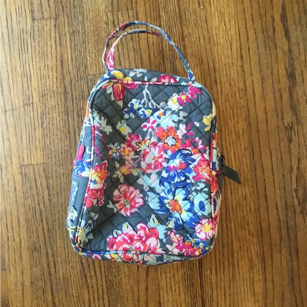 vera bradley lunch bag, pretty posies pattern